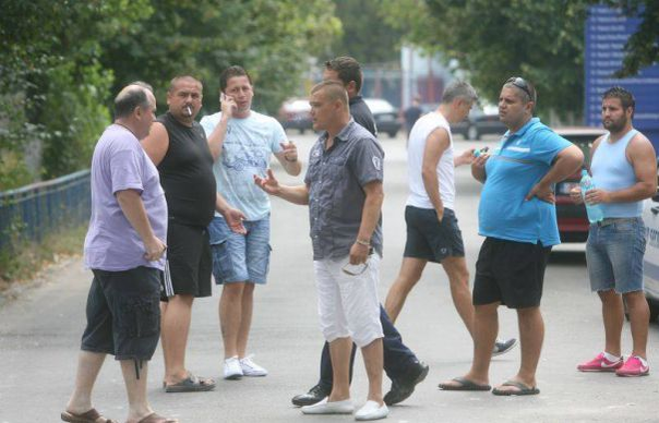 Interlopii și-au tranșat conflictele în plină stradă