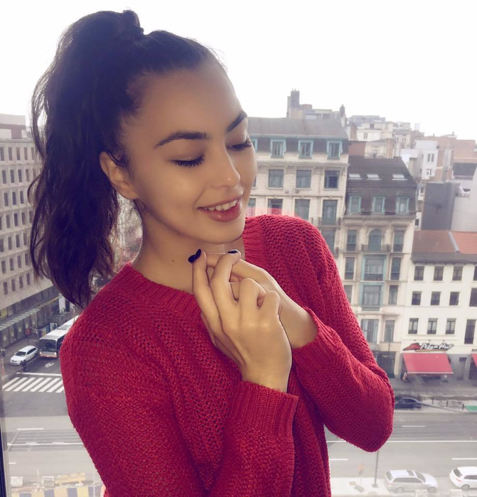 ALEXANDRA STOLERU este eroina din BAMBOO! Cine este tânăra de nici 22 de ani, care a ieşit ultima din flăcări, iar acum se află în spital