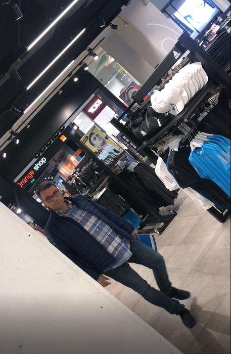 Lucian Mîndruță, partidă de shopping