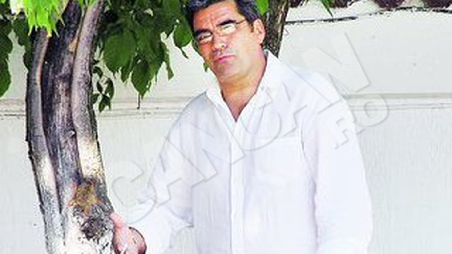 Bazinul de inot a fost redat elevilor! Afaceristul Marcel Toader, evacuat de la Liceul "Rosetti"