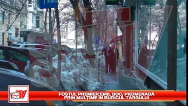 Fostul premier Emil Boc, promenada prin multime in buricul targului!