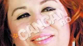 Oana Roman nu reuseste sa colaboreze cu... dermatograful. A ras cand s-a machiat si mana i-a alunecat