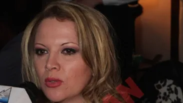 Oana Lis a facut topless la ziua lui Varciu