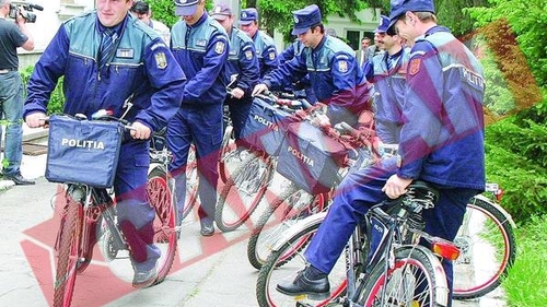 Politistii cu biciclete, verificati de sefii IPJ Mehedinti