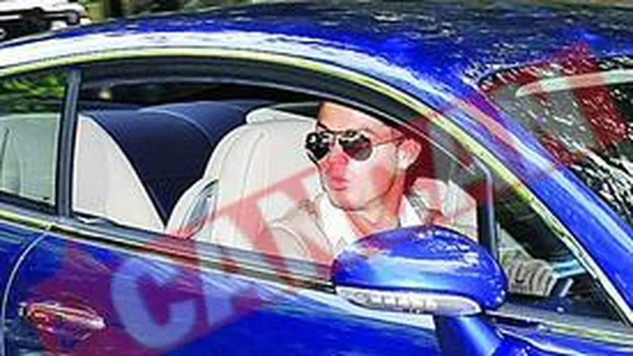 Cristiano Ronaldo si-a luat placute de inmatriculare a masinii de 200.000 de euro