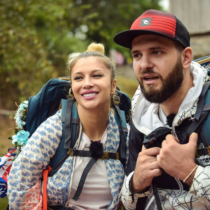 Lora, dezamăgită de oamenii de lângă ea: ”E suficient pentru genul de dușman tăcut și loial”