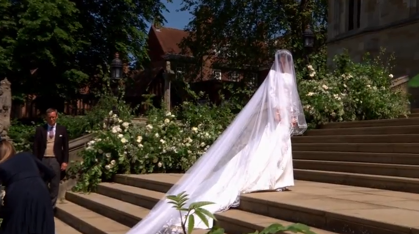 Meghan Markle a purtat un voal de o lungime impresionantă