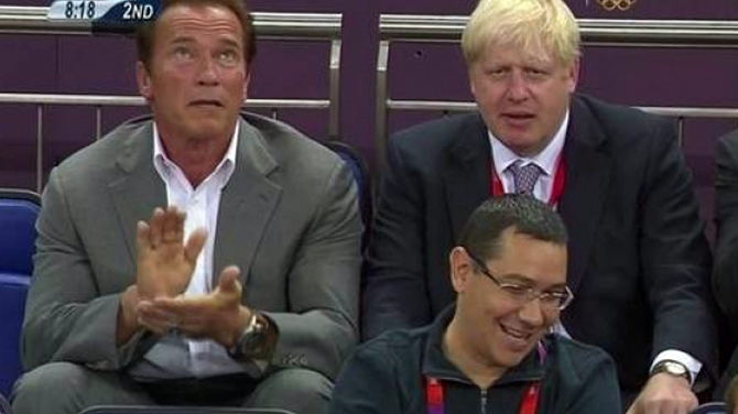 Victor Ponta a participat la ceremonia de inchidere a JO de la Londra! A stat langa Arnold Schwarzenegger - Vezi superfoto