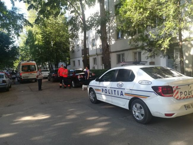 Un bărbat a fost găsit mort într-un apartament din Botoșani. Cine l-a descoperit. FOTO