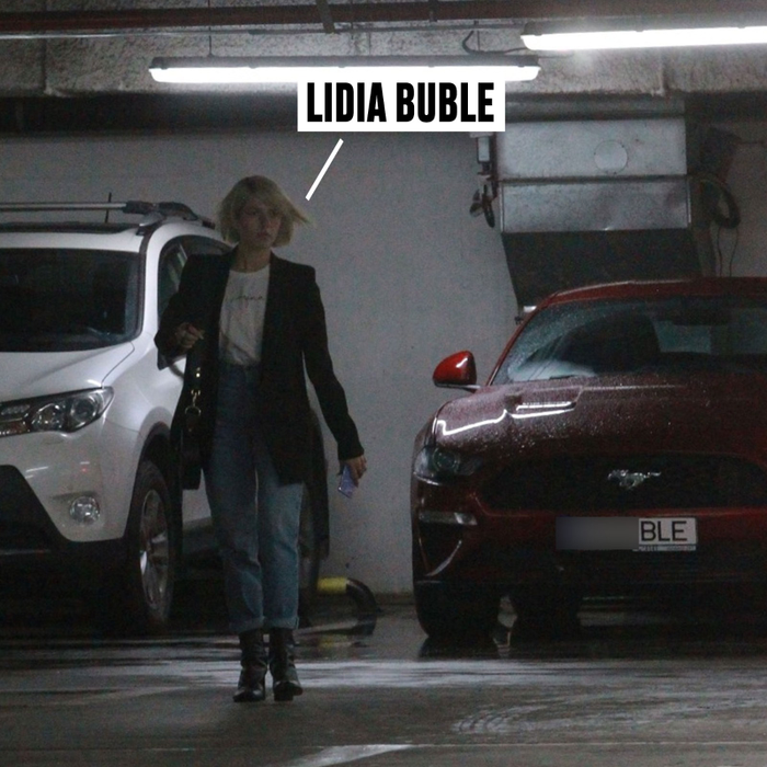 Lidia Buble și-a parcat mașina și se duce acasă