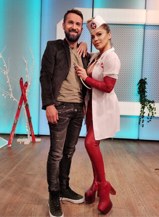 Loredana Groza, dans lasciv în Lamborghini-ul lui Adi Minune. Manelistul i-a dat bolidul pentru o tură prin București | FOTO & VIDEO