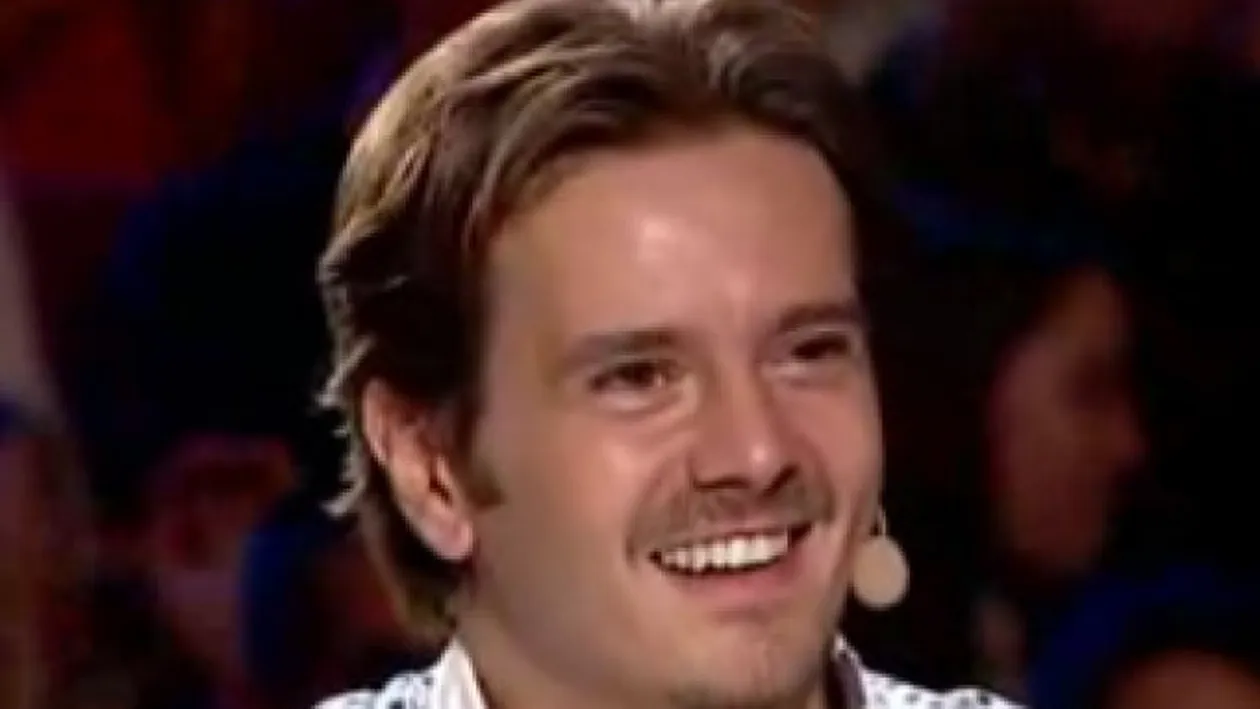 Fiica lui Mihai Petre a primit cel mai haios cadou: un tort din pampersi şi bomboane. Îţi place cum arată?