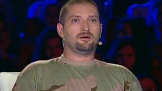 Preotul "decazut" care a "spurcat" Mitropolia! A cantat o piesa de la Parazitii ca sa treaca mai departe! Cheloo: "Nu pot sa-l tin pe Sfintia sa departe de Imparatia Banului si a Faimei"