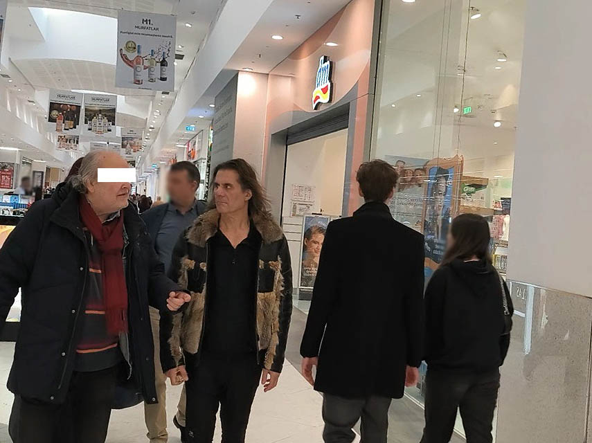 A atras priviri prin prisma vestimentației alese