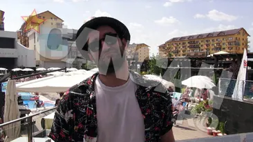 Totul despre cele mai intime experiente ale lui Smiley! Vezi cand a sarutat prima oara si cand a ajuns cu o fata in... pat