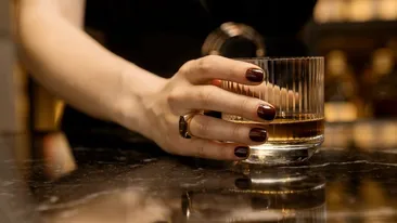 Vedeta din România care susține că i s-au pus substanțe interzise în băutură: „Stare de rău, de confuzie maximă”