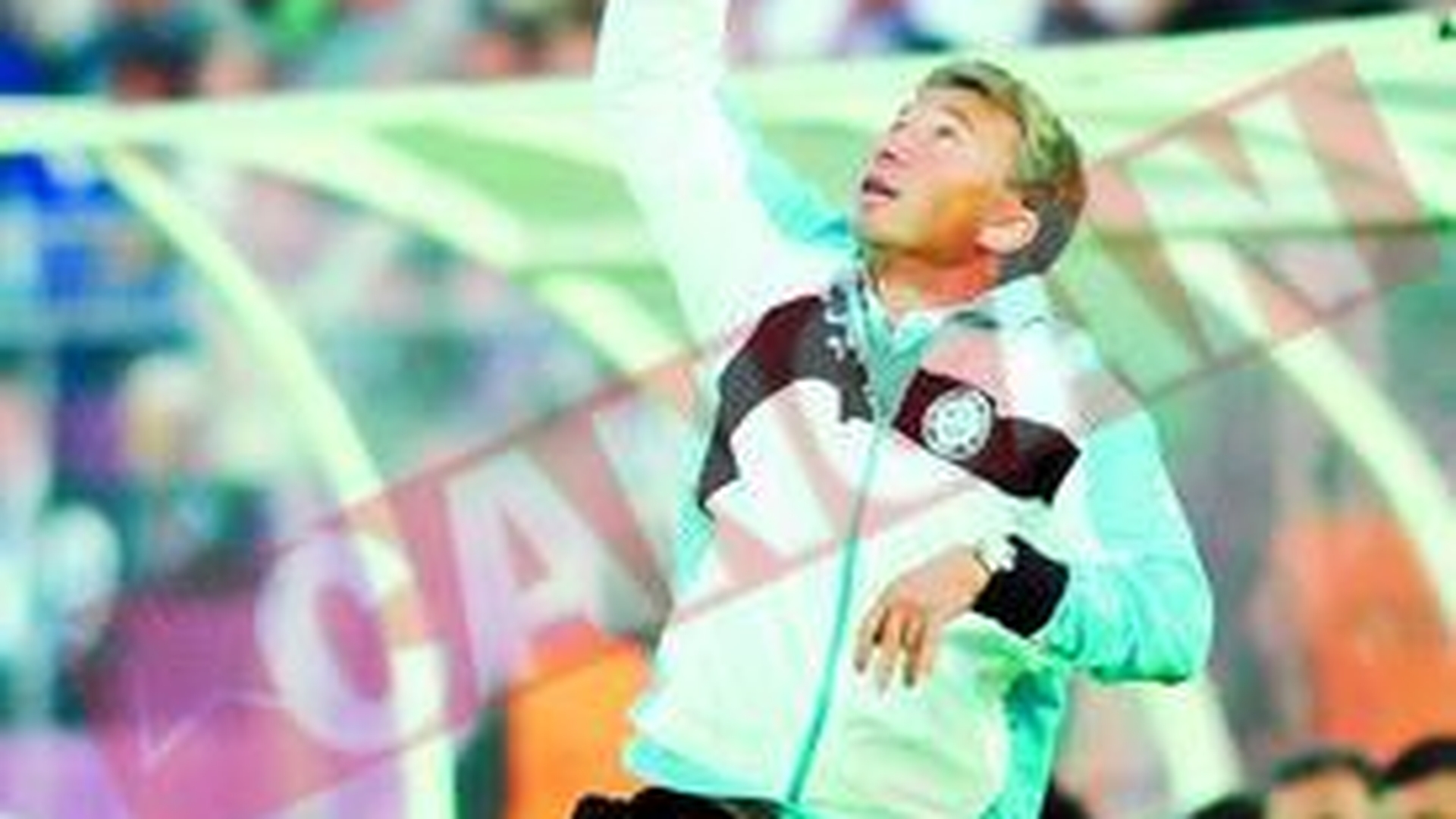 30 de DVD-uri pentru Dan Petrescu