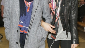 Ronnie Wood a primit acceptul socrului sa se insoare