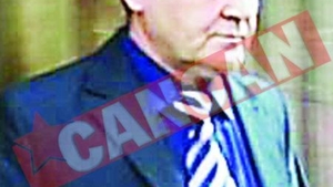 Judecator, coleg de celula cu un detinut condamnat de el