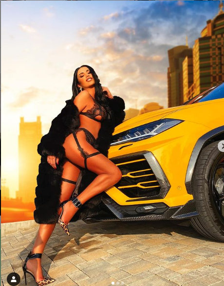 Daniela Crudu a repetat scena sărutului cu Bianca Drăgușanu! Momente incendiare cu o brunetă misterioasă GALERIE FOTO HOT