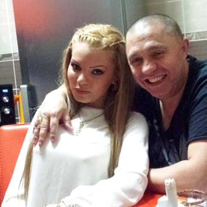E doar o amintire a divei care defila la brațul lui Nicolae Guță! Beyonce de România s-a îngrășat și nu se mai aranjează deloc