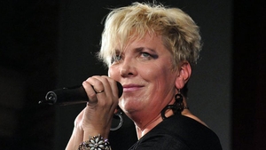 Silvia Dumitrescu si-a tras un look mai ceva ca Justin Bieber! Uite cum arata artista
