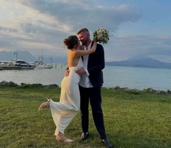 Fiica Ralucăi Moianu și Virgil Boglea s-au cununat religios! Primele imagini cu Mara în rochie de mireasă