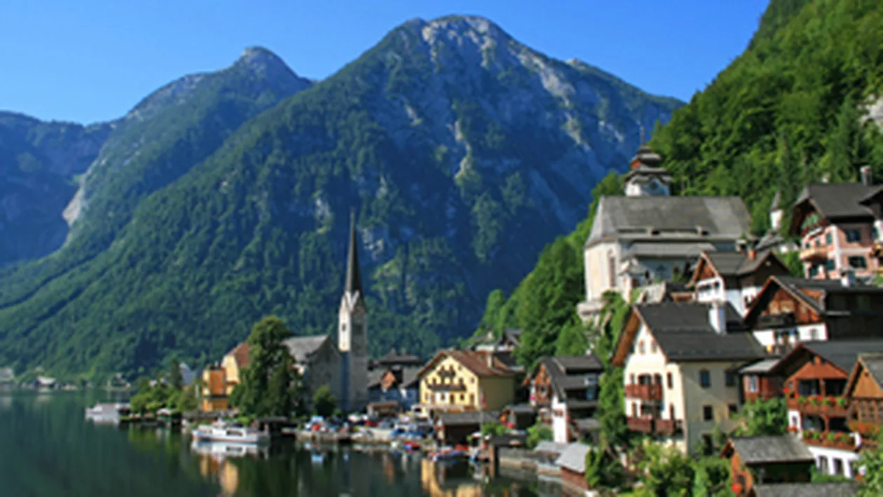 Chinezii au mai gasit ceva de clonat: o statiune austriaca, pe care o vor reproduce fidel intr-o provincie din sudul Chinei