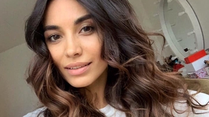 Lili Sandu este însărcinată?! Afişează o burtică suspectă: "Sarcină uşoară"