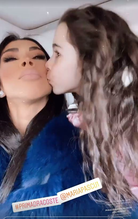Raluca Pascu, declarație romantică în public: “Prima dragoste nu, nu se uită niciodată. Alături de cine s-a filmat în ipostaze pline de tandrețe | FOTO