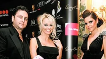 Pamela si-a luat jumatate din bani