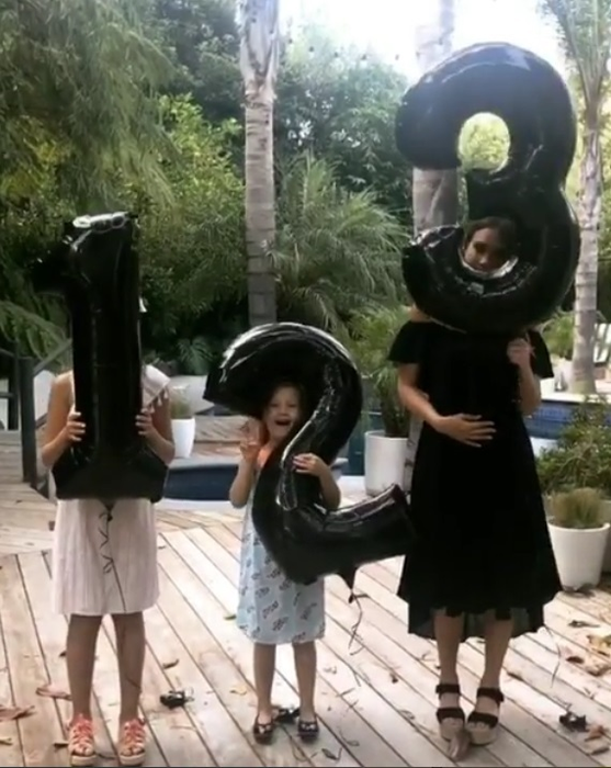 Jessica Alba urmează să devină mamă pentru a treia oară