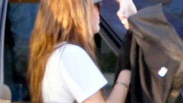 Miley Cyrus si-a facut un nou tatuaj!