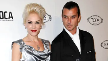 Gwen Stefani a fost inselata de sot cu Courtney Love