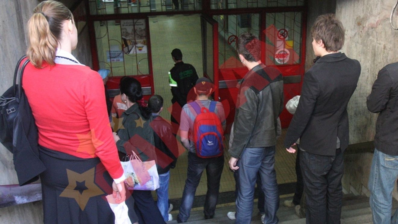 S-a aruncat sub metrou, din dragoste