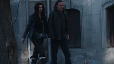 Primavara i-a scos din casa pe Miron Cozma si Marinela Nitu. S-au plimbat romantici, mana in mana, pe Calea Victoriei!