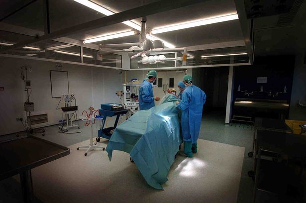 Gigi Becali stă la clinica din Londra în condiţii de 5 stele.