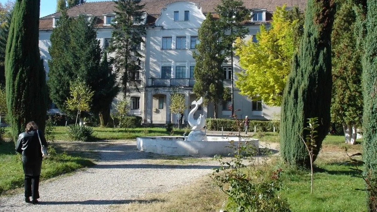 Gestul impresionant al unui pensionar! A donat 10.000 de lei spitalului din orașul Cugir