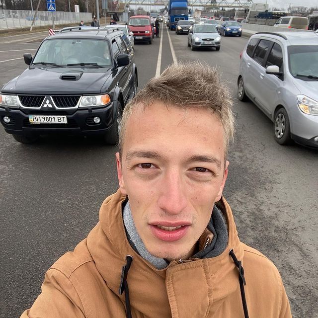 Cristian Dascălu, pe autostrada din Ucraina/ Sursă foto: Instagram.com