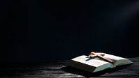 Mii de indicii descoperite în Biblie. Analiza care susține teoria că Scriptura a fost scrisă de Dumnezeu