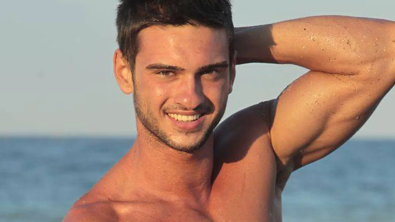 Dorian Popa si-a rupt piciorul! Ce a patit vedeta chiar in acest weekend Cum s-a fotografiat alaturi de prieteni