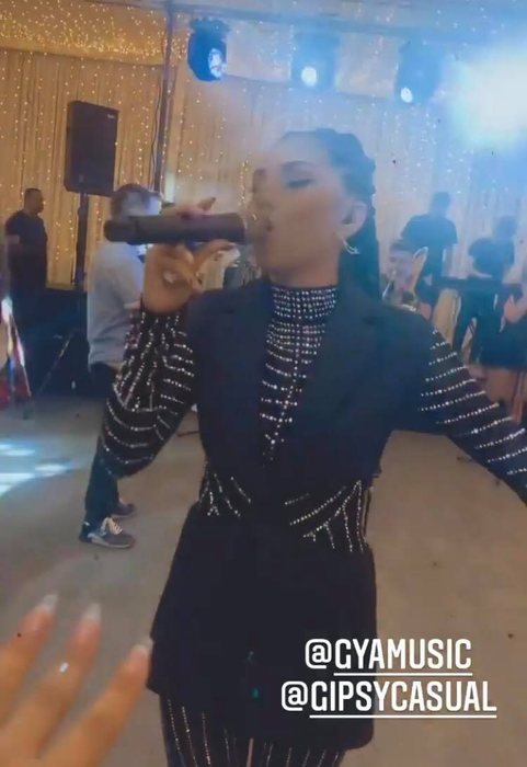 Gipsy Casual a întreținut atmosfera la nunta Larisei Udilă