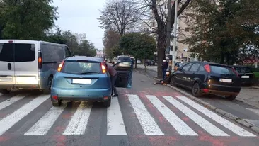Anunț important pentru șoferi! Unii dintre romi se aruncă în fața mașinilor ca să facă rost de bani