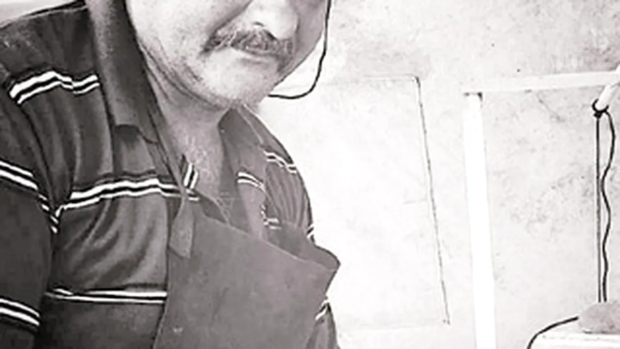 Gheorghe Bloj, din Nucsoara, Arges, este creatorul de palose - o meserie pe moarte! Ultimul fierar medieval