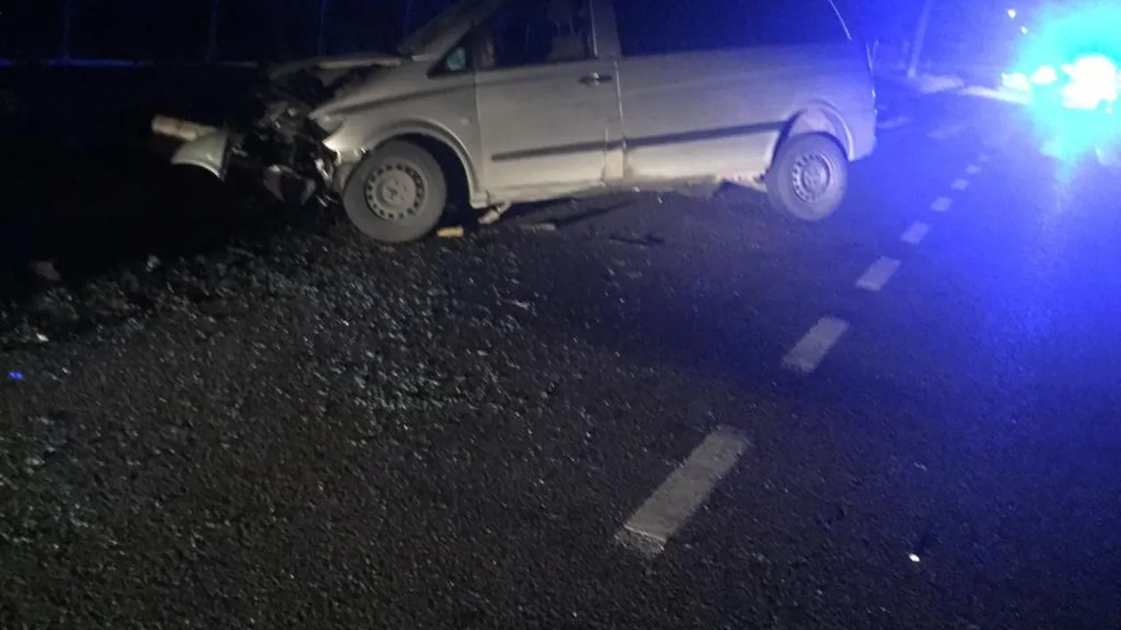 Accident cu șapte victime la intrarea în Bacău, trei copii au fost internați la terapie intensivă