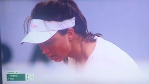 Momente tensionate la Roland Garros. O jucătoare din România, huiduită de publicul francez. Ce s-a întâmplat pe teren. VIDEO