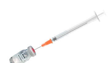 Probleme cu vaccinul anti-Covid-19 în Marea Britanie, chiar din prima zi. Ce afecte adverse a avut