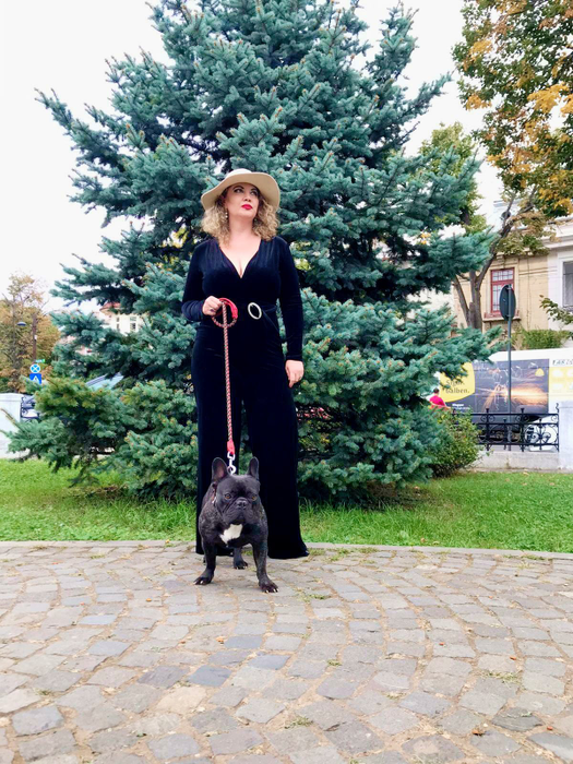 Oana Lis, făcută praf de internauţi. Ce a putut să îi spună o femeie întrece orice imaginaţie