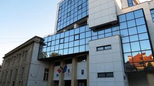 O grefieră de 48 de ani de la Tribunalul Bacău, mama unui copil de 14 ani, a murit după ce s-a infectat cu coronavirus