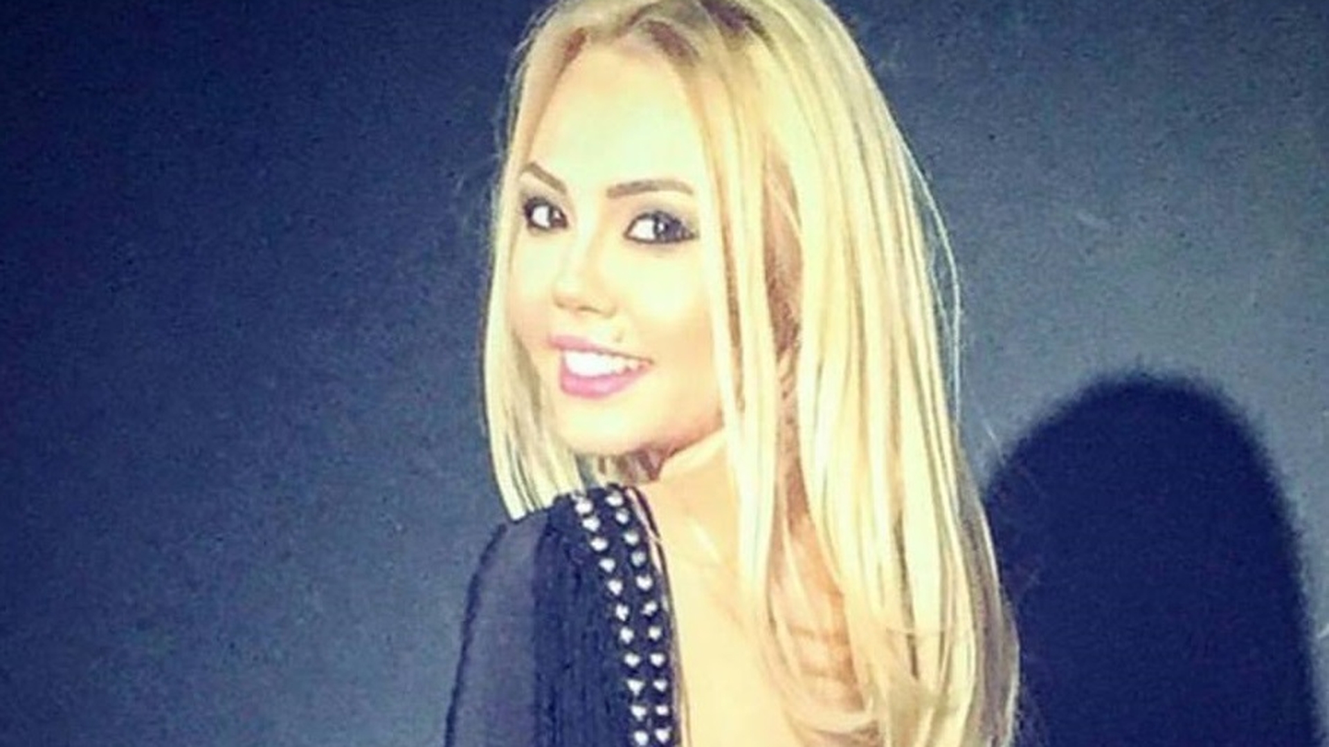 Cum îşi petrece timpul Denisa Răducu în spital! Îi e greu şi o face să plângă încontinuu, dar nu se opreşte